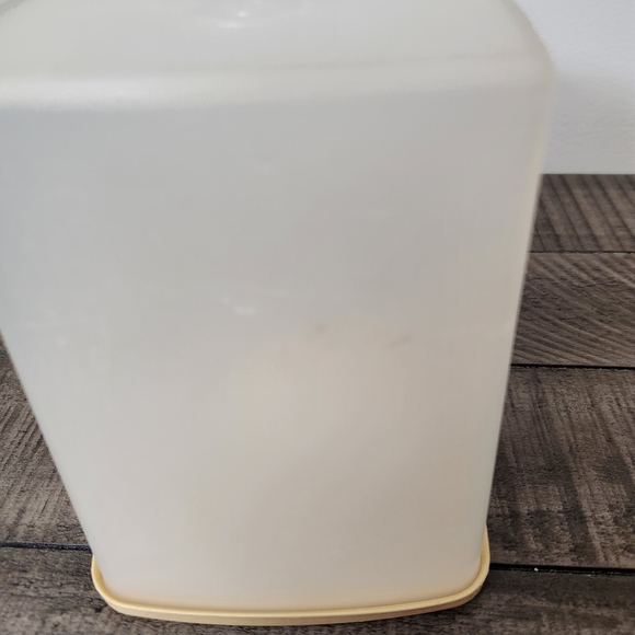 Vintage Tupperware Square Freezer Container Made in USA - Picture 4 of 7